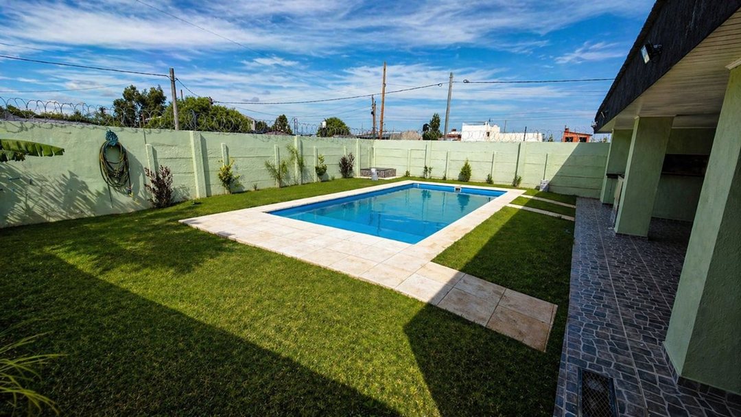 CASA QUINTA EN VENTA MORADAS 2 MAXIMO PAZ CON PILE