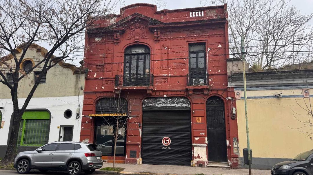 Venta Galpón Dos Plantas 890 M2 Ascensor Barracas
