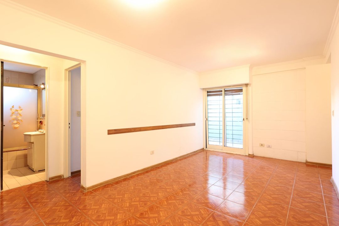 Departamento 2 Ambientes en Venta Caseros C/Patio