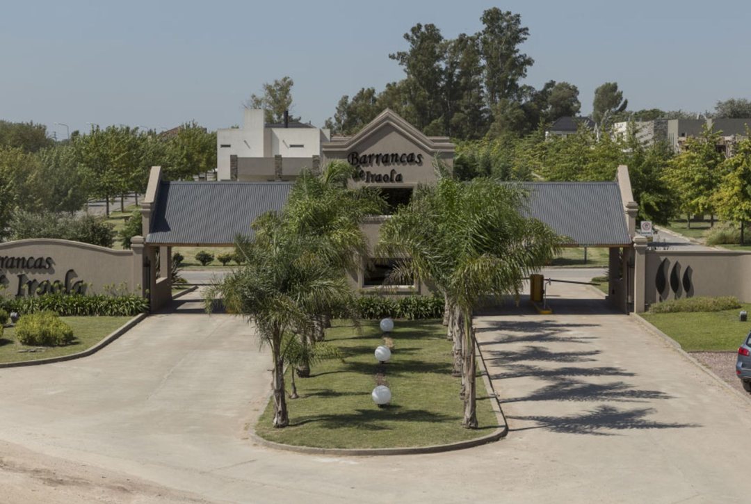 VENTA LOTE BARRANCAS DE IRAOLA