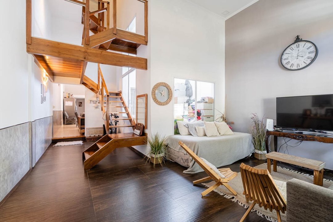 VENTA CASA 8 AMBIENTES ALDO BONZI