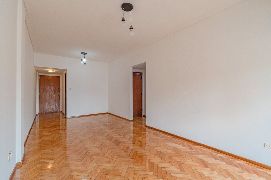 Venta 4 amb en Monte Castro APTO CREDITO