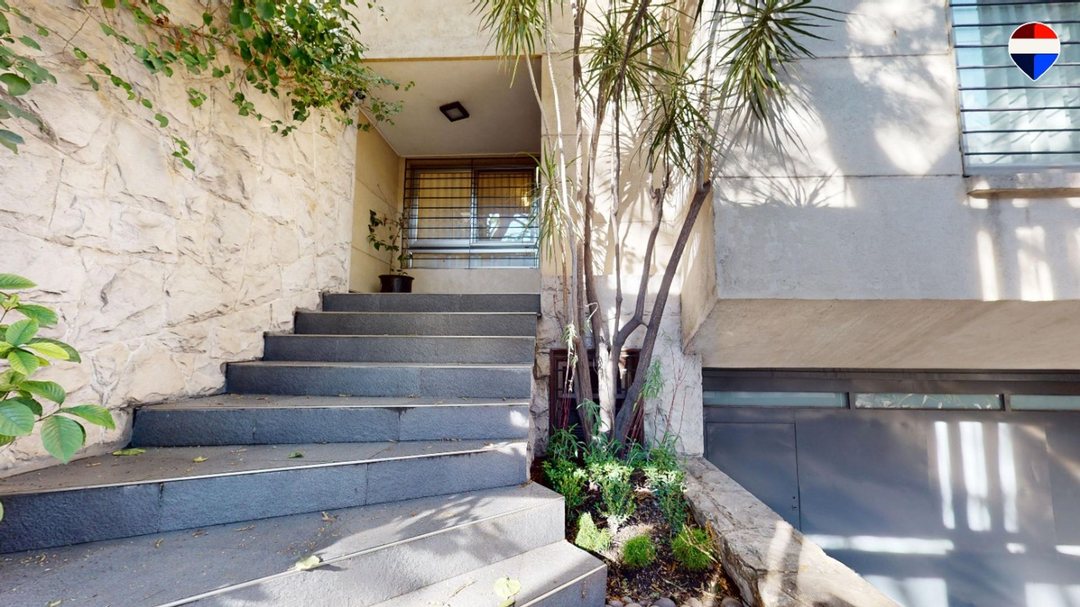 Casa en Venta Reciclada San Cristóbal con Jardín