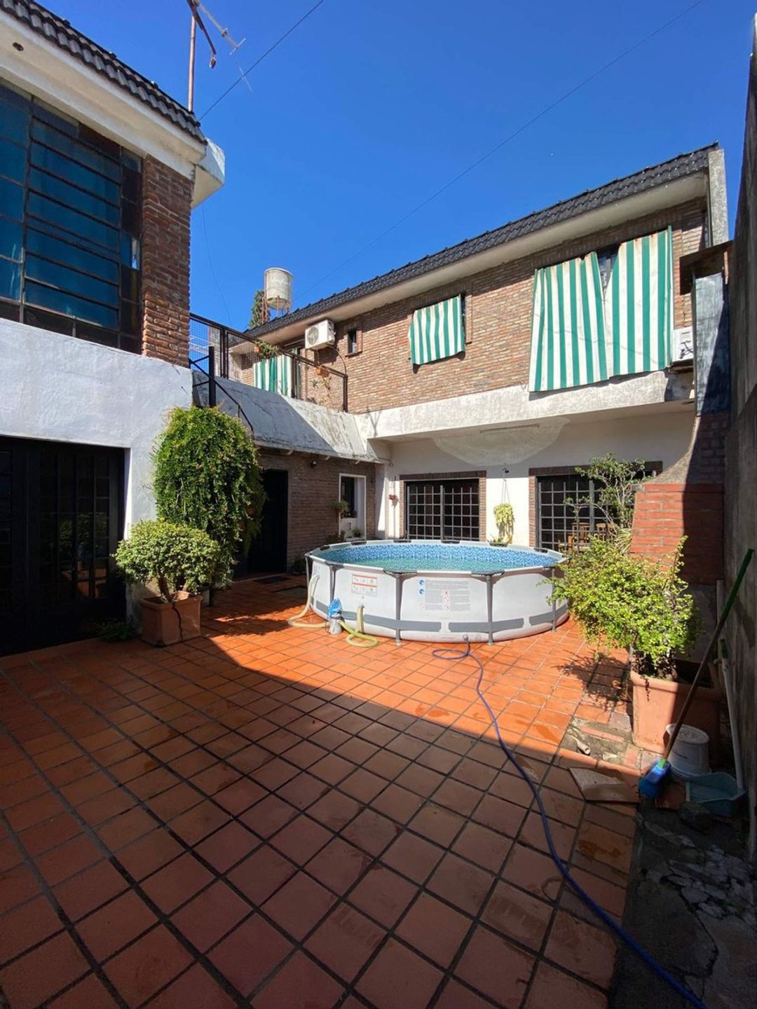 CASA INTERNA EN VENTA 3 DORMITORIOS