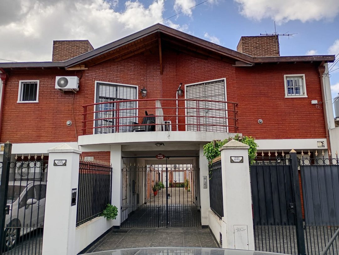 PH 2 AMBIENTES EN VENTA RAMOS MEJIA. APTO CREDITO