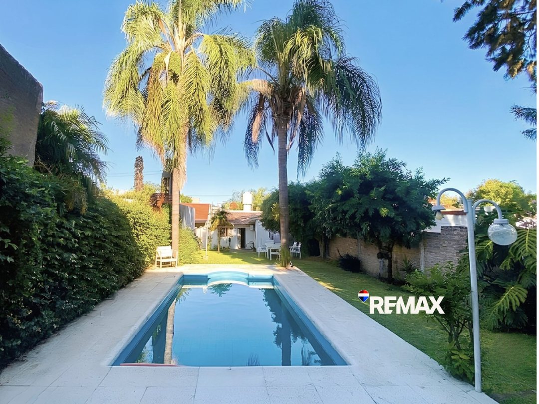 Casa en Venta. 4 Amb. Jardín. Villa Ballester.