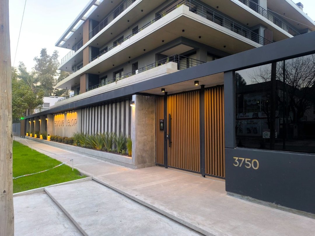 venta monoambiente con patio parque leloir