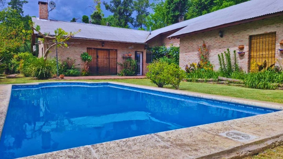 VENTA CASA 4 AMBIENTES LA REJA APTO CREDITO