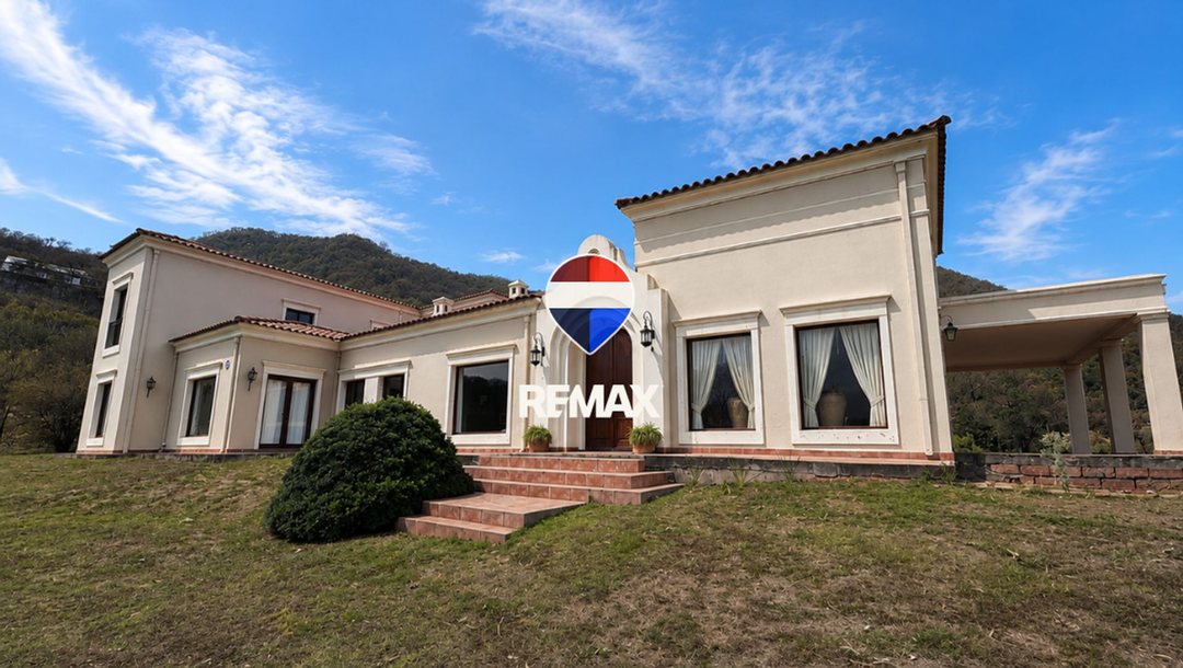 Venta casa Valle Escondido 6 dormitorios y pileta