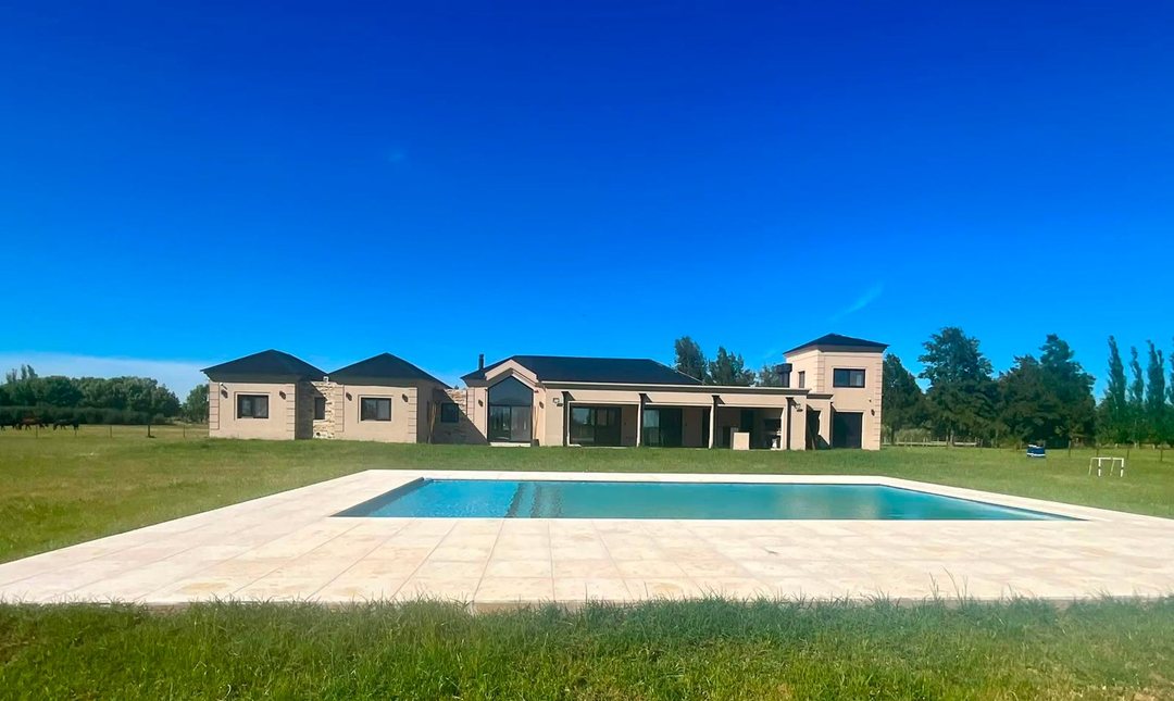 Venta Casa"De Categ."5 amb-Pileta-Chacras de Abbot