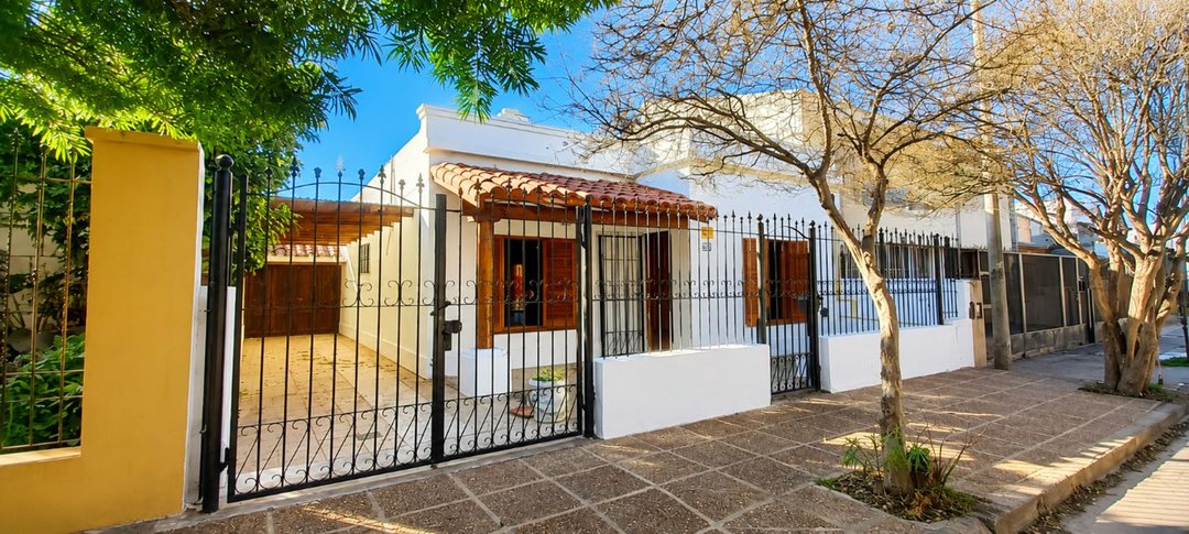 VENTA CASA 4 DOR B° PARQUE CAPITAL APTA CREDITO