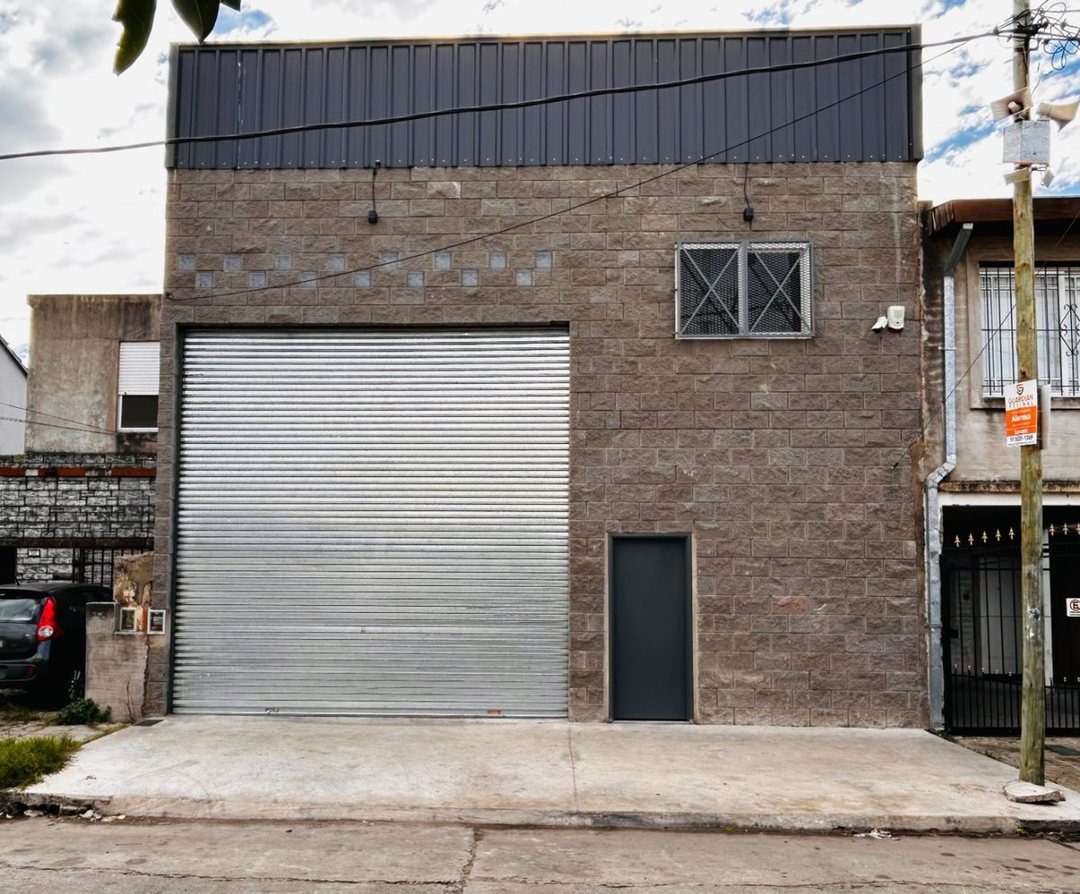 Depósito a estrenar en venta en Villa Madero