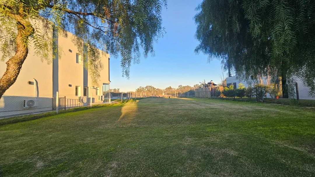 LOTE 546 M2 EN BARRIO SAN RAMIRO PILAR DEL ESTE