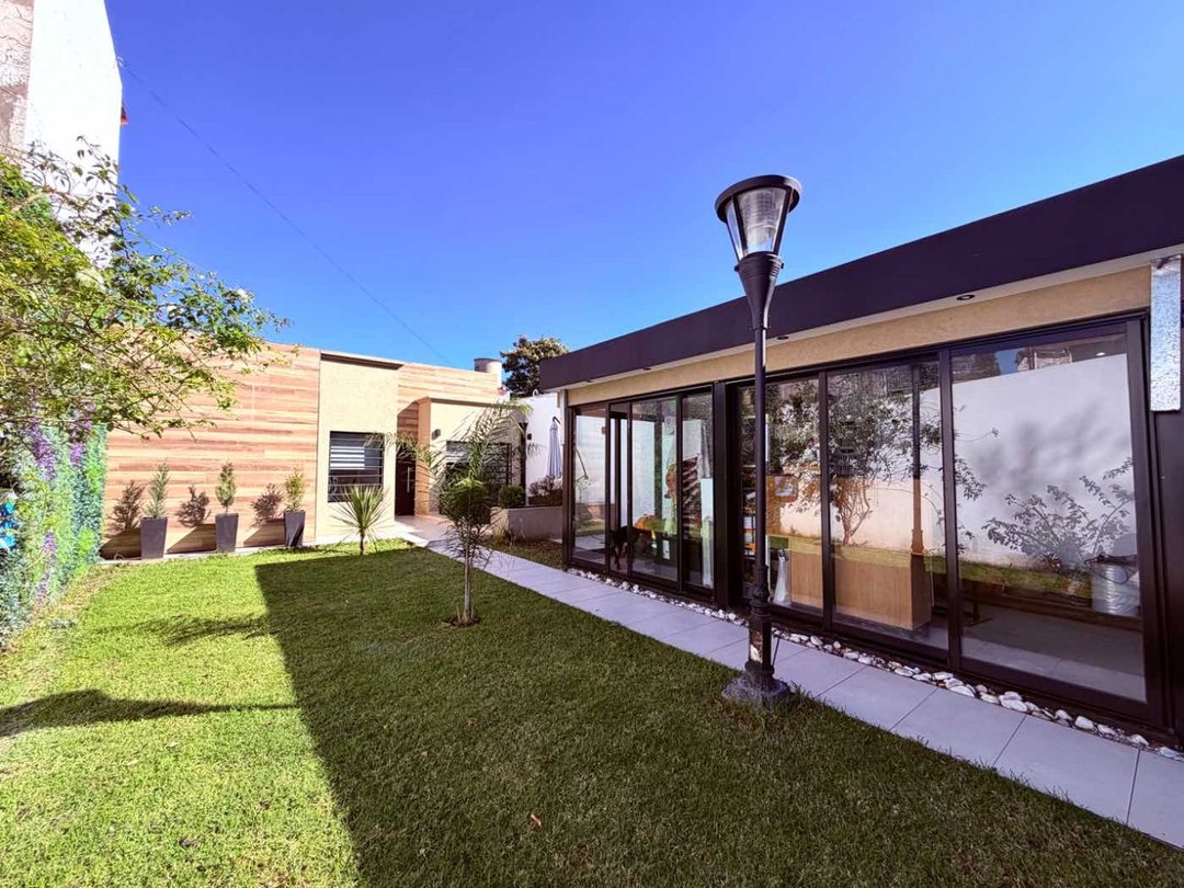 Casa de 4 ambientes en venta a estrenar en Adrogué