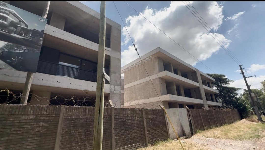VENTA DPTO 3 AMB. 98M2  CON COCHERA PATIO MORENO