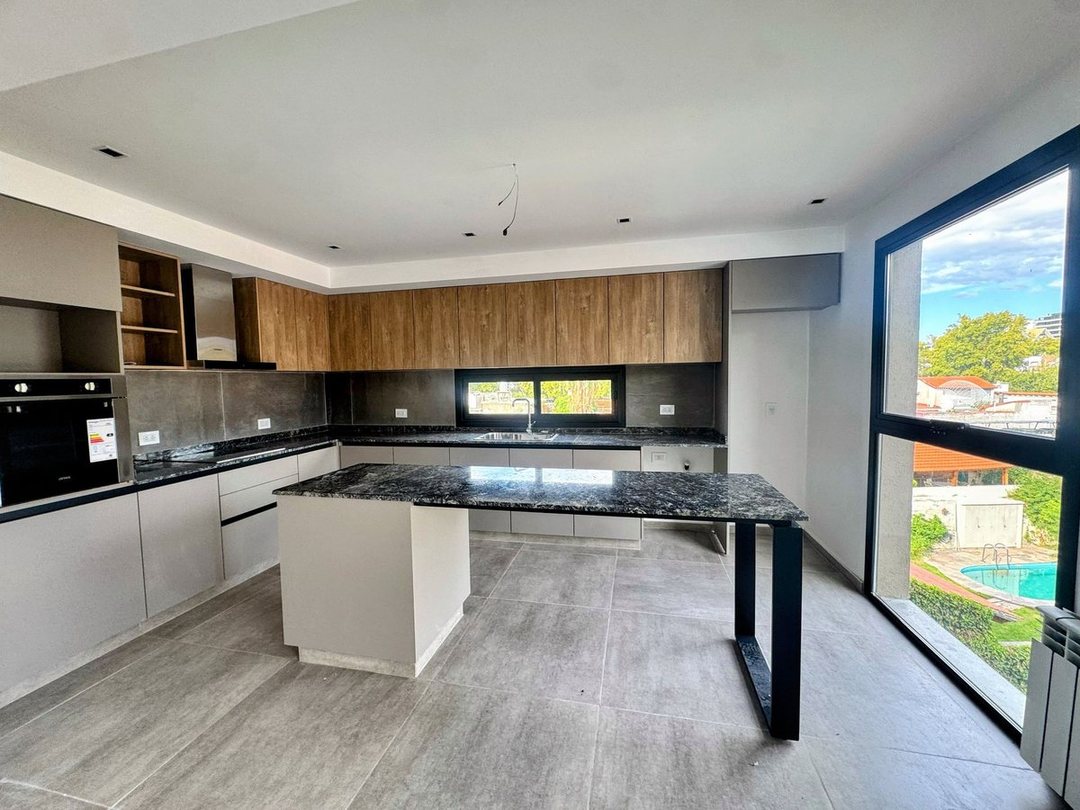 EXCLUSIVO DUPLEX EN 5TA SECCION