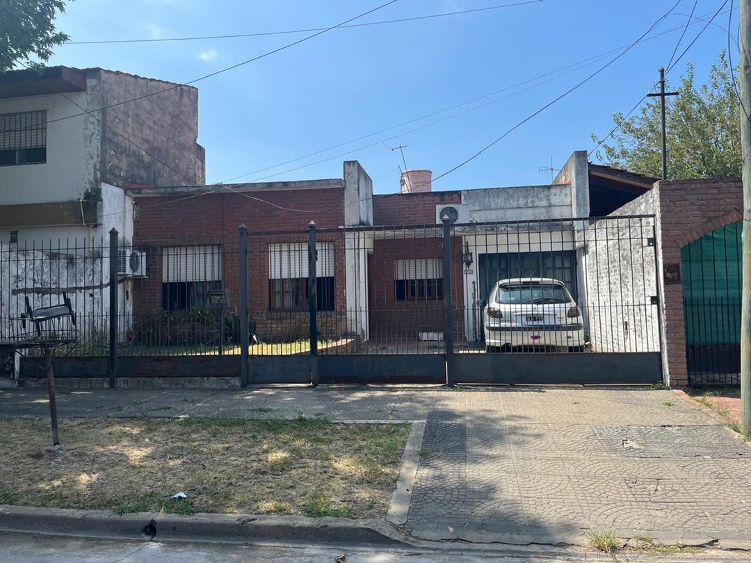 VENTA CASA 4 AMB- ITUZAINGO NORTE-