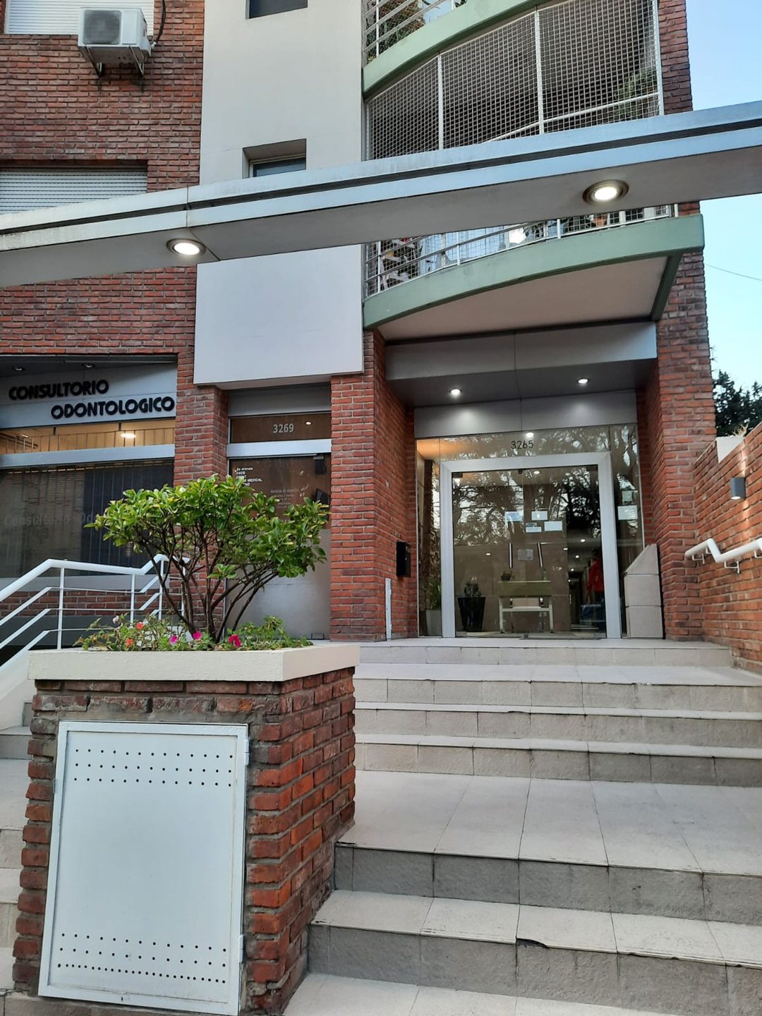 DEPARTAMENTO MONOAMBIENTE C/PATIO SANTOS LUGARES