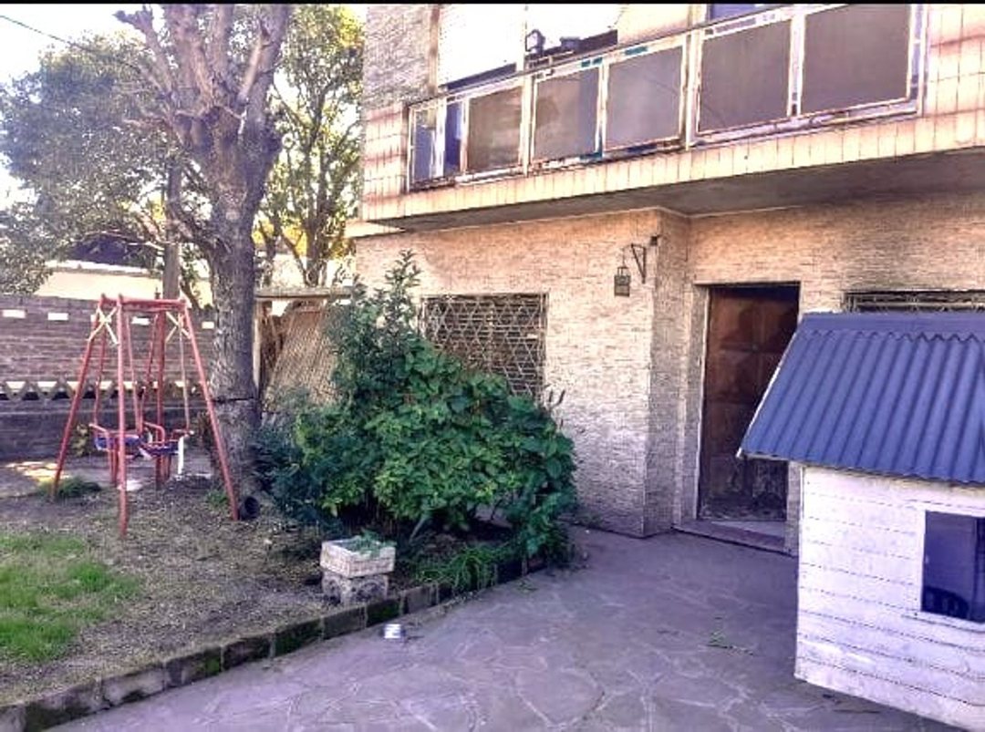 VENTA CASA 5 AMBIENTES + ANEXO 4 AMB. DON TORCUATO