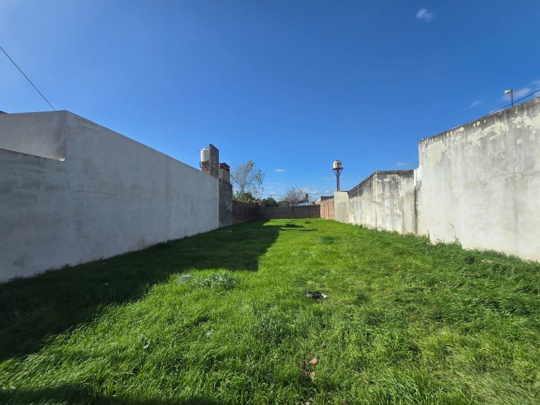 Se vende Lote en Barrio Obligado