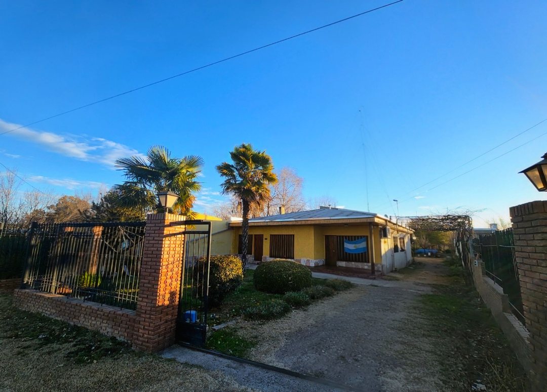 VENTA GRAN CASA CON PILETA EN SAN RAFAEL, MENDOZA