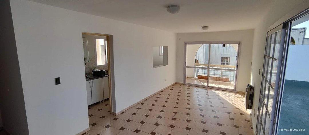SEMIPISO 3 DORMITORIOS CON TERRAZA Y  2 BALCONES