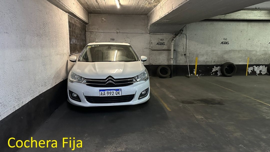 Cochera Cubierta + Espacio Guardacoche en Venta