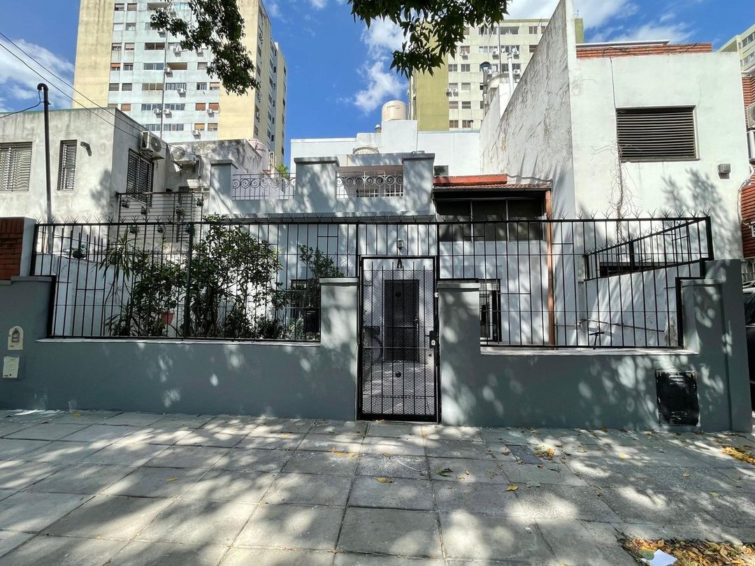 VENTA CASA LOTE PROPIO 3 AMB PATIO Y TERRAZA