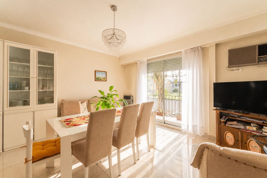VENTA DPTO 3 AMB. BALCÓN FRENTE PLAZA ARENALES