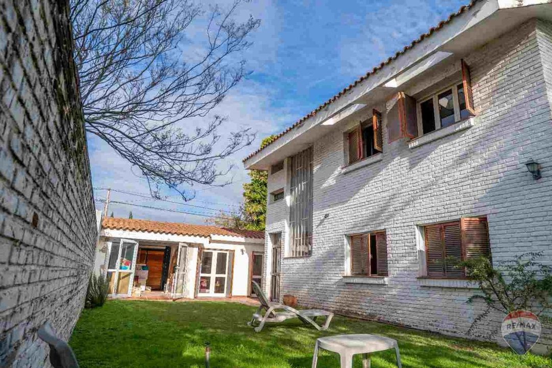 VENTA CASA 4D 3B COCH PQE PIL CERRO DE LAS ROSAS