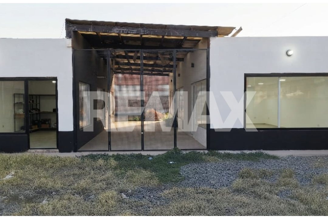 GALERIA COMERCIAL EN VENTA FERNANDEZ ORO