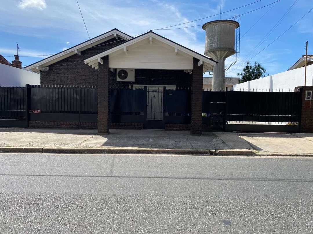 VENTA CASA 5 AMBIENTES ISIDRO CASANOVA PILETA CLIM