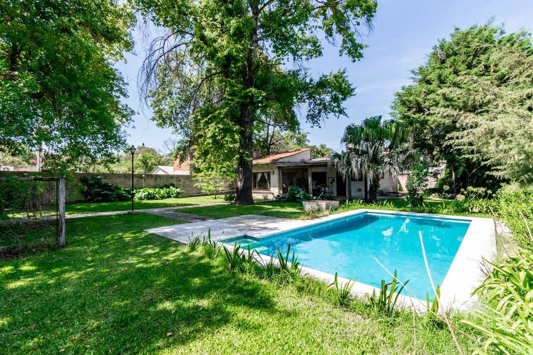 VENTA CASA 3 AMB C/PARQUE/PILETA TORTUGUITAS