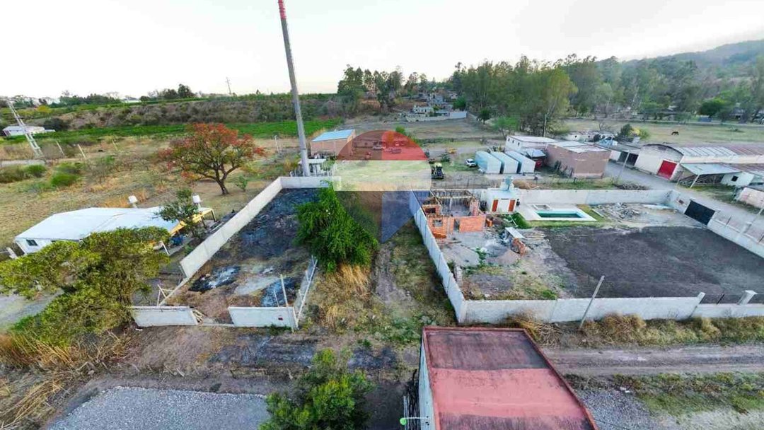 VENTA DE TERRENO 593MTS LOS ALISOS