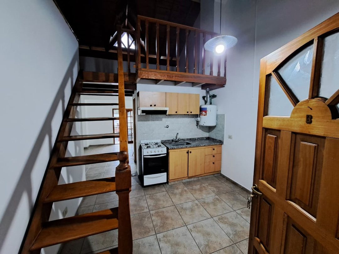 DEPARTAMENTO 2 AMBIENTES CON BALCON EN ALQUILER