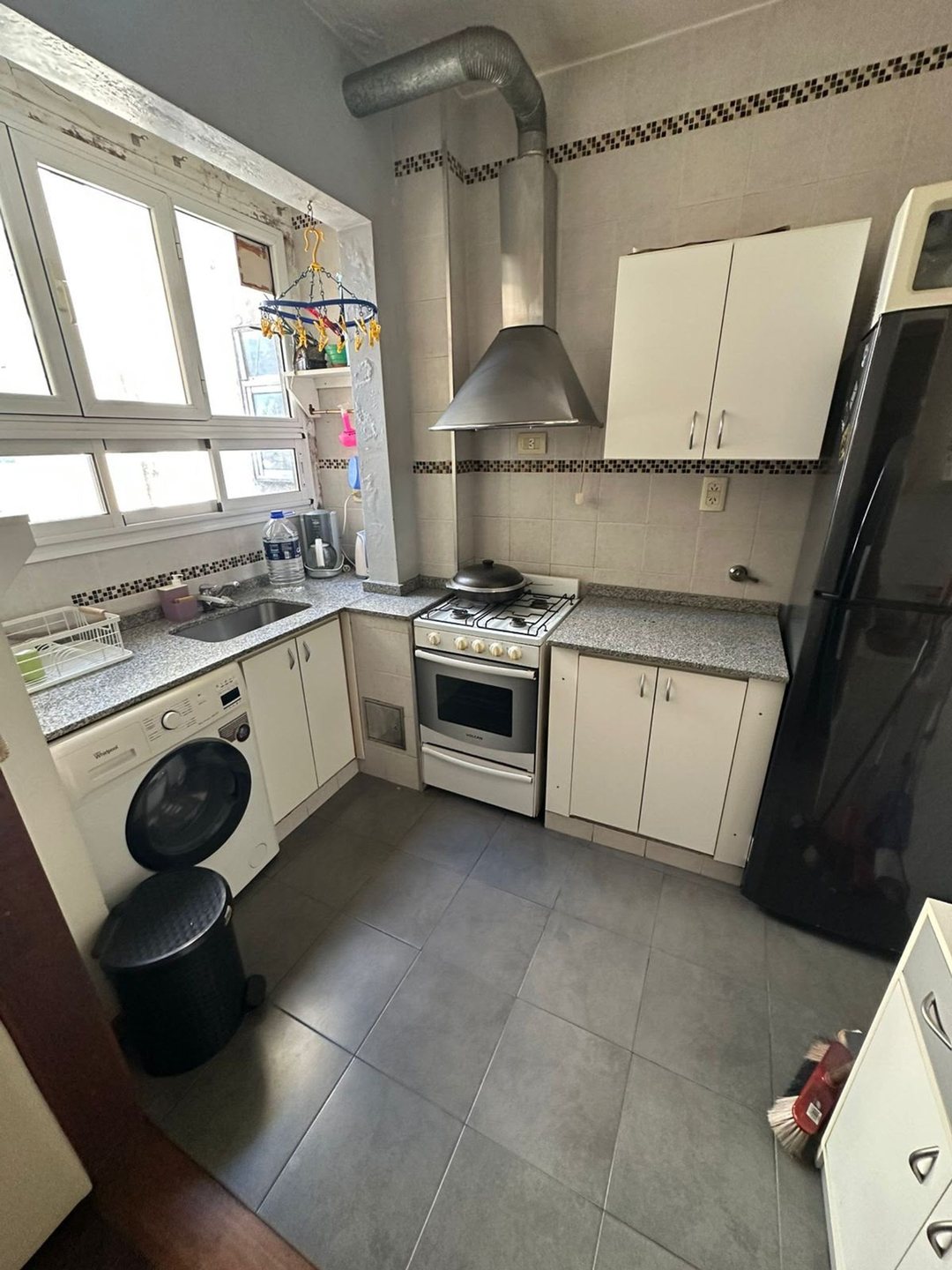 VENTA DEPTO 3 AMB - ABASTO - AMOBLADO