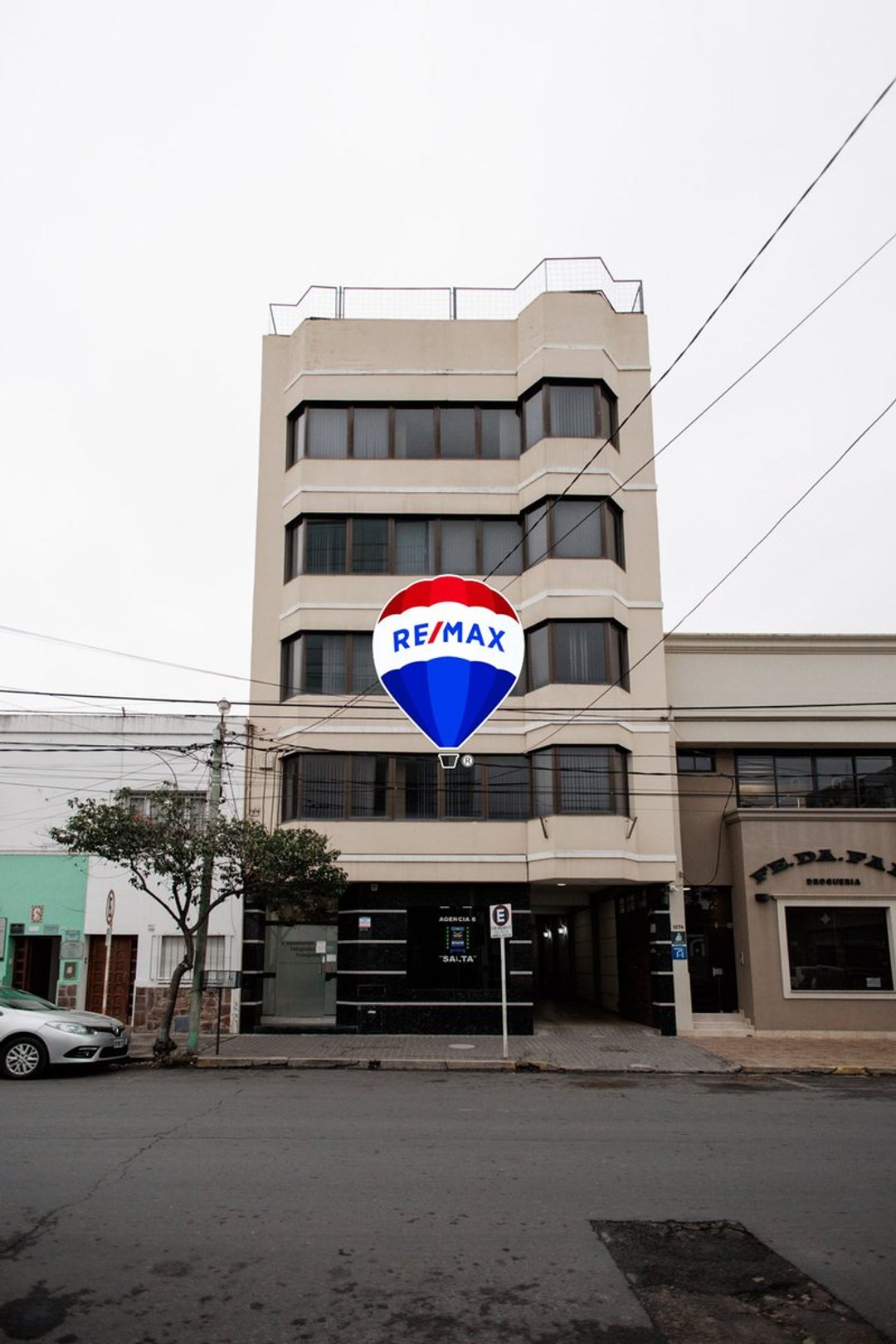 VENTA EDIFICIO DE CONSULTORIOS MEDICOS MACROCENTRO