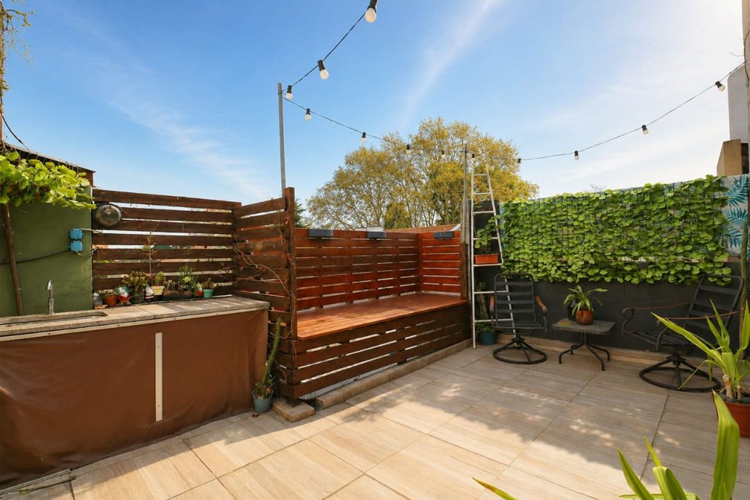 CASA TRIPLEX EN VENTA 3 AMB TERRAZA FLORIDA