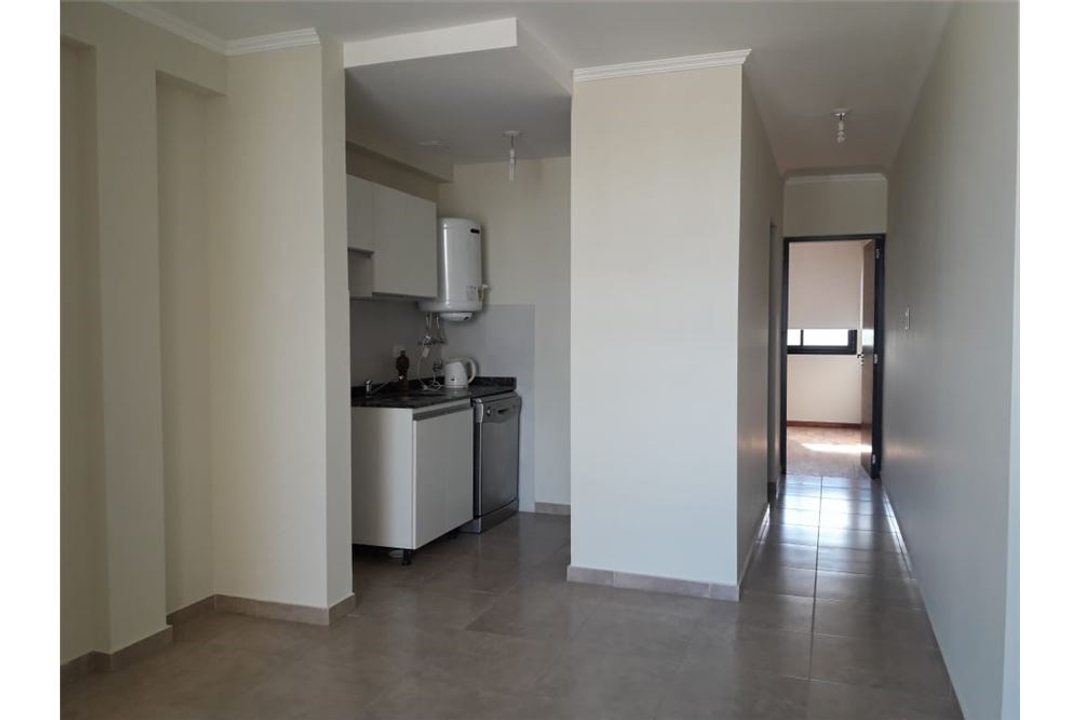 ALQUILER /DEPARTAMENTO CENTRICO/SERVICIOS