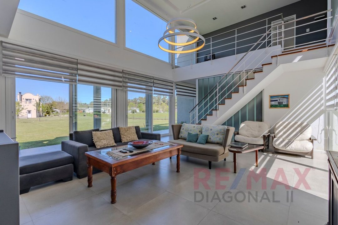 Casa en CAMPOS DE ROCA 2  VENTA