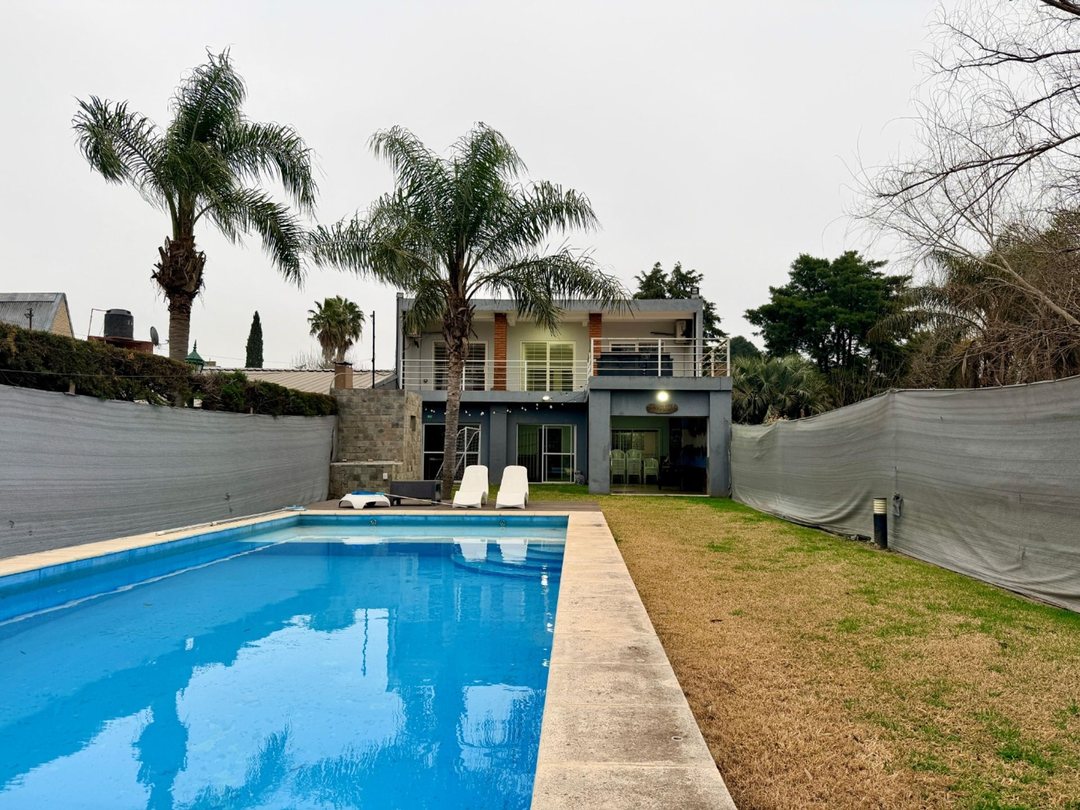 VENTA CASA DE 3 DORMITORIOS EN FUNES - GARITA 18