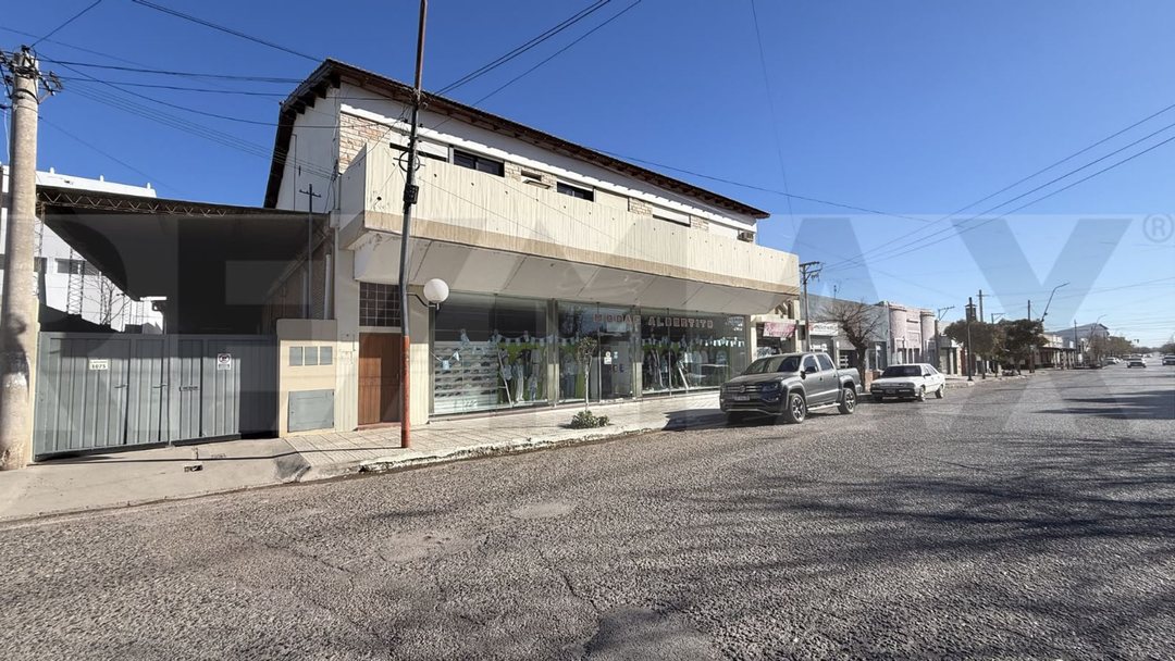 PROPIEDAD COMERCIAL Y RESIDENCIAL EN CHOELE CHOEL
