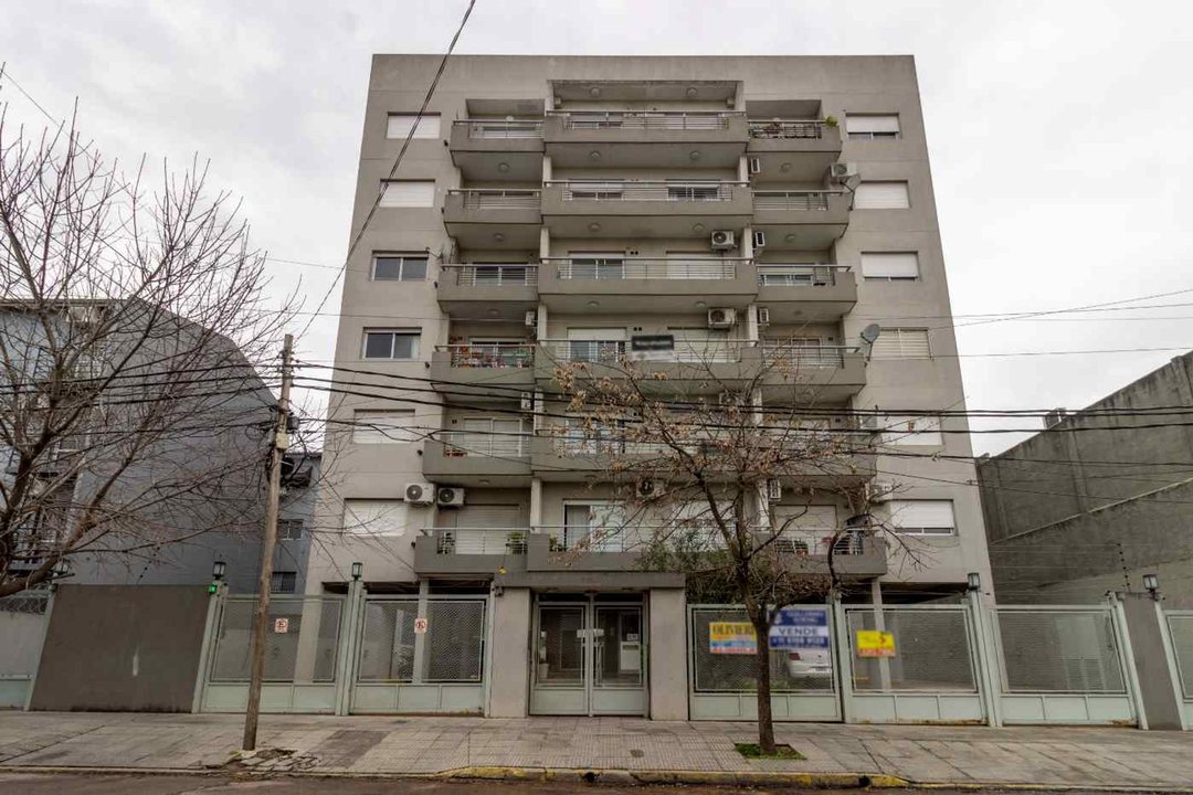 VENTA DEPARTAMENTO 2 AMBIENTES EN MORÓN CENTRO