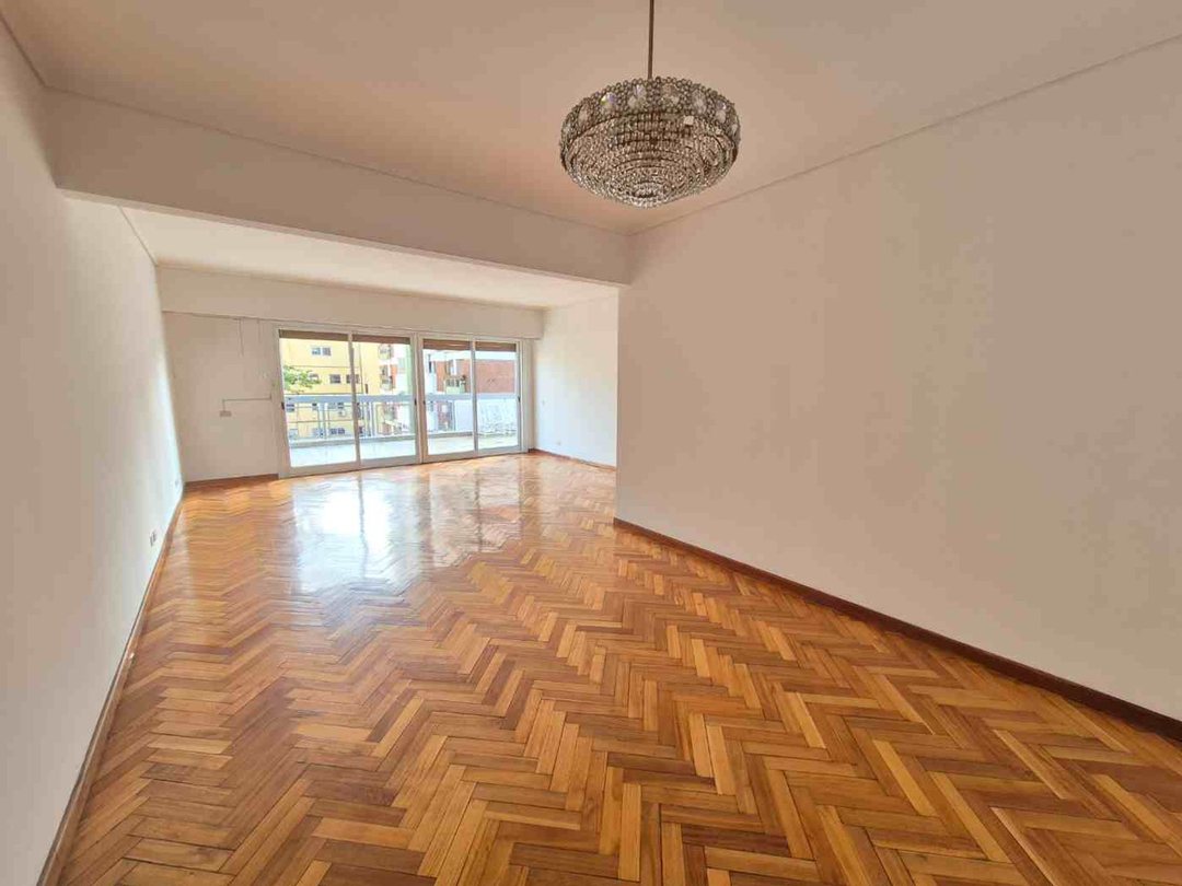 Departamento 4 Ambientes VENTA Cañitas Cochera