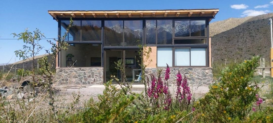 Cabaña con terreno de 9000 mts en Potrerillos