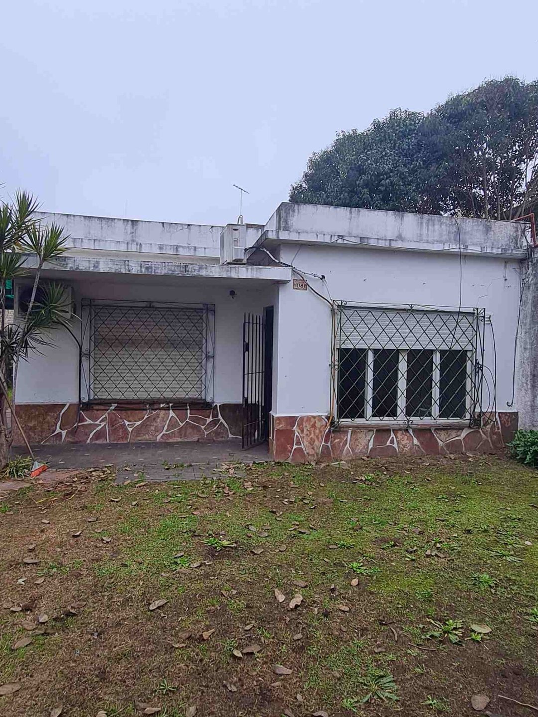 CASA EN VENTA. APTA CREDITO. BARRIO BALZARETTI. 3
