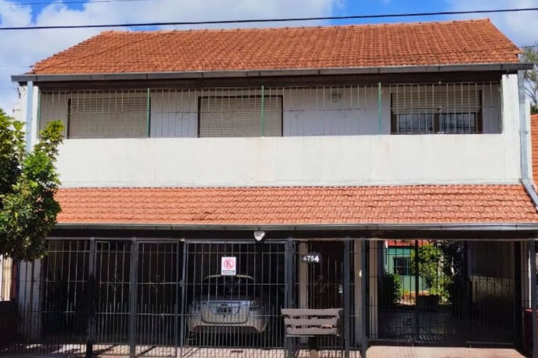 VENTA CASA MAS LOCAL MAS 3 DEPARTAMNTOS LOTE 450M2