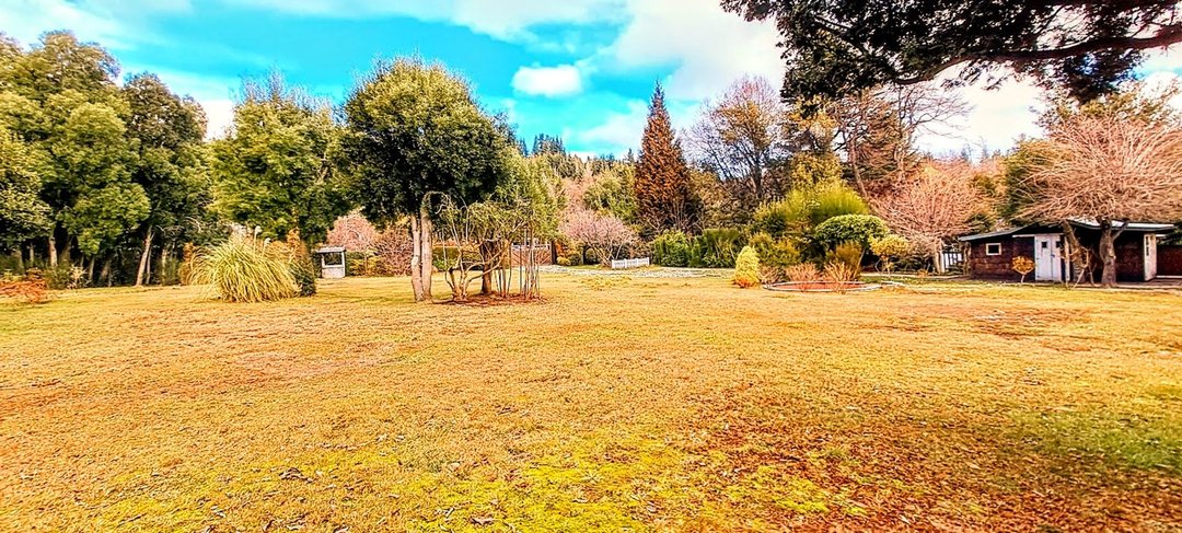 VENTA LOTE 2.305m2 CON MEJORAS AV BUSTILLO KM 18
