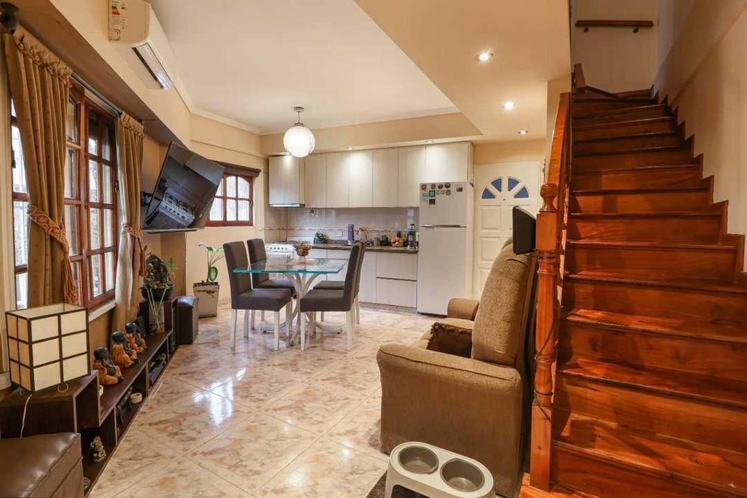 VENTA PH 3 AMBIENTES - COCHERA - LOMAS DEL MIRADOR