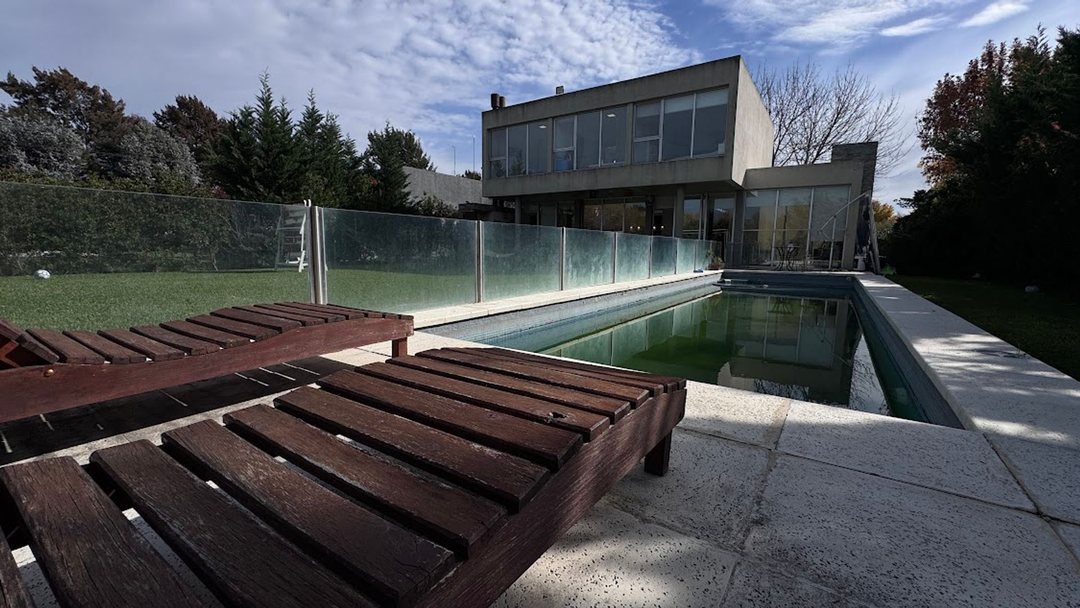 CASA 4AMB A LA VENTA EN CARDALES VILLAGE